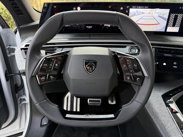 Peugeot 5008 1.2 Hybrid 145 GT | Automaat | Achteruitrijcamera | Apple carplay | Electronic climate controle | Navigatie systeem full map | Voorstoelen en stuurwiel verwarmd