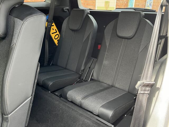 Peugeot 5008 PureTech 130 GT-Line | Distributie al vervangen | Stoelverwarming | Keyless | Elektrische achterklep |