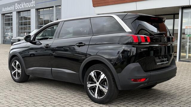 Peugeot 5008 1.2 PureT. BLue lease Premium. | Navi | 7-Persoons