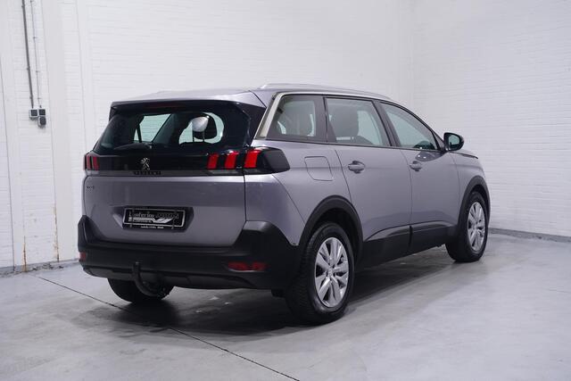 Peugeot 5008 1.2 PureTech Active 7-persoons cruise-controle climate-controle PDC v+a camera trekhaak 17"lmv stuurbediening bleutooth stoelverwarming