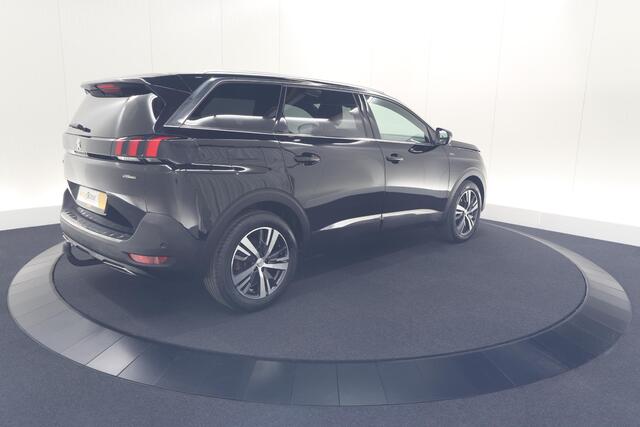 Peugeot 5008 PureTech 130 EAT8 GT Line | 7 Zitplaatsen | Trekhaak | Stoelverwarming | Apple Carplay
