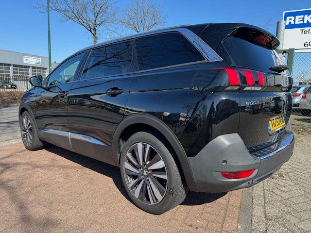 Peugeot 5008 1.2 PureTech Allure 7 Persoons Airco/ECC,Cruisecontrol,Navigatie,Half Leder