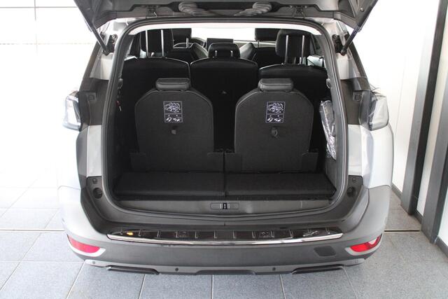 Peugeot 5008 1.2 PureTech Allure 7 persoons, Cruise/Climate Control, Keyless Start, Navigatie, Applecarpl./Andr. Auto, Dodehoekdetectie