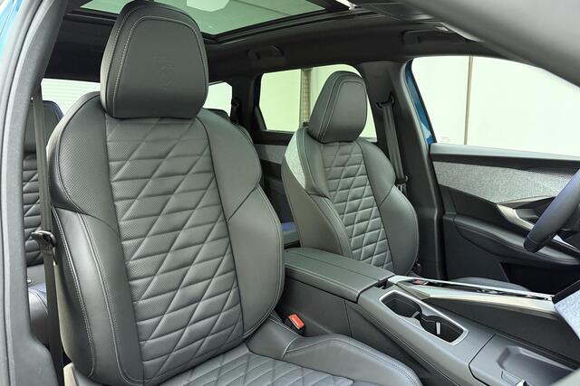 Peugeot 5008 1.2 Hybrid GT Exclusive 145 Pk | NAPPA Leer | Panoramisch Schuif/Kantel Dak | Stoelverwarming & Stoelverkoeling | Electrische Achterklep