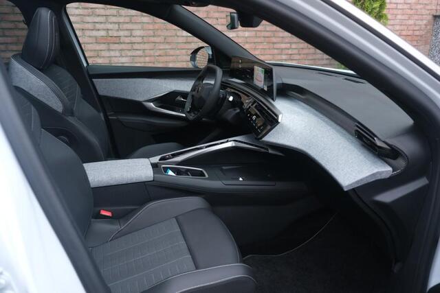 Peugeot 5008 1.2 Hybrid 145pk e-DCS6 GT 7 Persoons | Navi | App Connect | Adaptive Cruise | Panoramadak | Camera | Keyless | Stoelverwarming | Elektrische Achterklep | PDC