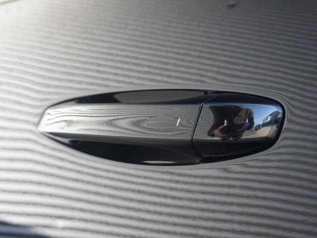 Peugeot 5008 1.6 Plug-in Hybrid 195 Allure Winterpakket