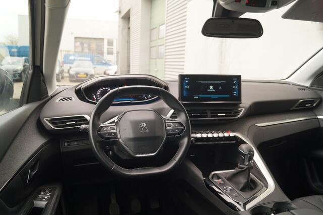 Peugeot 5008 1.2 PureTech Allure Pack Business 7-persoons -LEER-TREKHAAK-