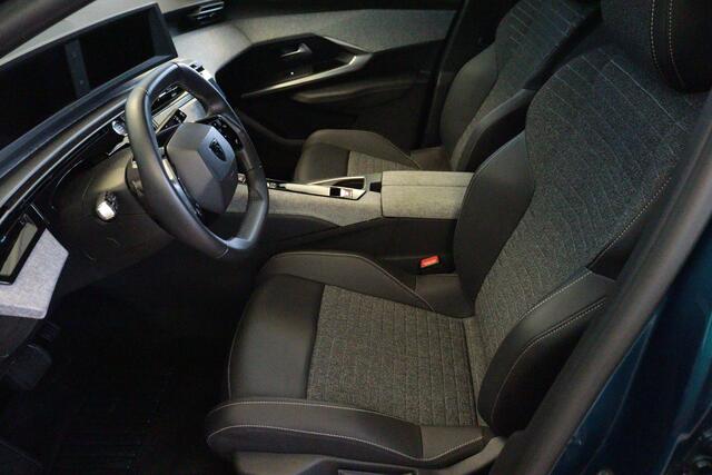 Peugeot 5008 1.2 Hybrid 145 Allure Automaat | 7 PERS | APPCONNECT | CAMERA + PDC | CRUISE | LANE-ASSIST |