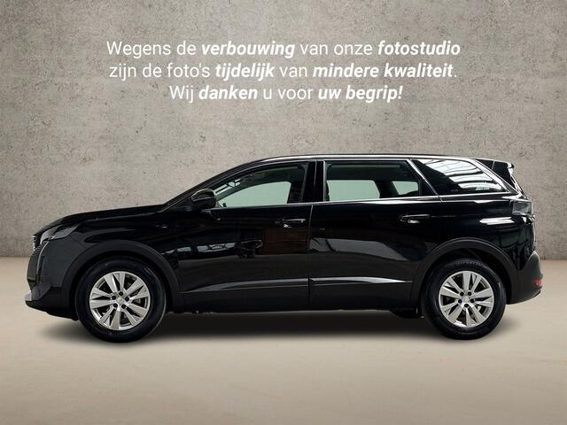 Peugeot 5008 1.2 PureTech Sport 7 Persoons (APPLE CARPLAY, GROOT NAVI, KEYLESS, 360 CAMERA, TREKHAAK, SPORTSTOELEN, CRUISE, LANE ASSIST, NIEUWSTAAT)