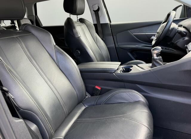 Peugeot 5008 130pk PT Premium 7p., Camera | Trekhaak | 19inch