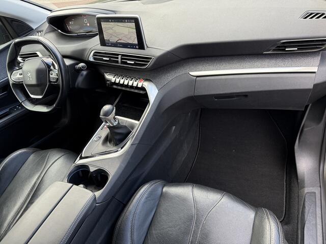 Peugeot 5008 130pk PT Premium 7p., Camera | Trekhaak | 19inch