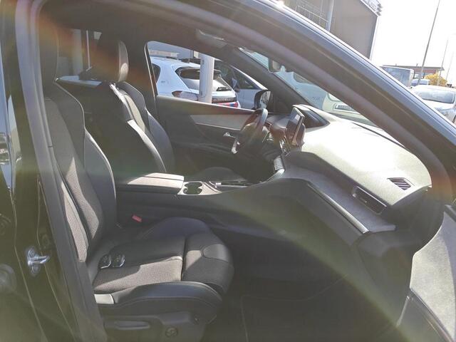 Peugeot 5008 1.2 Hybrid 136 GT ALL-INRIJKLAARPRIJS/Camera rondom/Black Pack/Keyless/Elektrische stoelverstelling