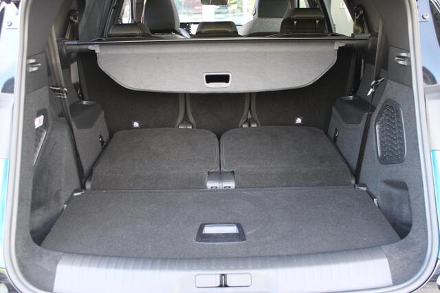 Peugeot 5008 e-5008 LAUNCH EDITION GT 325PK Dual Motor 73 kWh | PANORAMA SCHUIF / KANTELDAK | LEDEREN BEKLEDING NAPPA | ELEKTRISCH VERSTELBARE VOOR STOELEN, MET GEHEUGENFUNCTIE OP BESTUURDERSSTOEL | STOEL VERWARMING | STOEL MASAGE | ACHTERBANK VERWARMING | STUUR VERWA