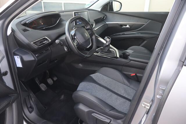 Peugeot 5008 1.2 PureTech Allure - NL- Auto!! 7 pers. I Camera I Trekhaak