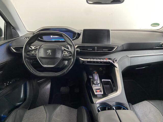 Peugeot 5008 1.2 PureTech Allure. Trekhaak!