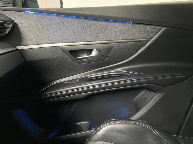 Peugeot 5008 1.2 PureTech Allure. Trekhaak!