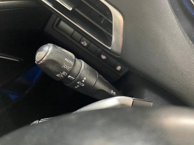 Peugeot 5008 1.2 PureTech Allure. Trekhaak!