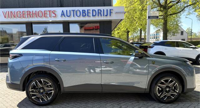 Peugeot 5008 Benzine + Hybride 145 * Automaat * GT * Navigatie * Keyless Start * L.M. Velgen * Achteruitrij Camera * 7-Persoons * Full Led * 1/2 Lederen Interieur * Vingerhoets; Vierde Generatie Eersteklas Service. Al meer dan 100 jaar een begrip in de Brabantse Kempe