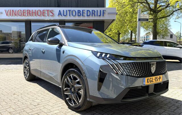 Peugeot 5008 Benzine + Hybride 145 * Automaat * GT * Navigatie * Keyless Start * L.M. Velgen * Achteruitrij Camera * 7-Persoons * Full Led * 1/2 Lederen Interieur * Vingerhoets; Vierde Generatie Eersteklas Service. Al meer dan 100 jaar een begrip in de Brabantse Kempe