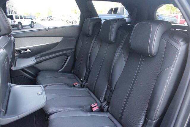 Peugeot 5008 1.6 180PK AUTOMAAT GT | PANORAMA SCHUIF/KANTEL DAK | FOCAL AUDIO SYSTEM | 7-PERSOONS! | NAVIGATIE | APPLE CARPLAY/ANDROID AUTO | ADAPTIVE CRUISE CONTROL | BLACK PACK | FULL LED KOPLAMPEN | DAB+ RADIO | DODEHOEK DETECTIE | 19" LICHTMETALEN VELGEN |