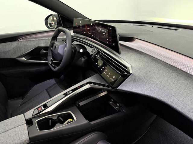 Peugeot 5008 1.2 Hybrid 145 GT 7P Camera, Half leder, Winterpakket, Keyless start, Elektrische achterklep, Cruise control adaptief, 2 jaar garantie