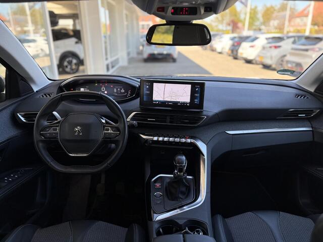 Peugeot 5008 1.2T 130pk Blue Lease Allure | 7 Persoons | Trekhaak | Elektr. achterklep | Achteruitrijcamera | Adaptieve Cruise Control | Draadloos telefoonoplader