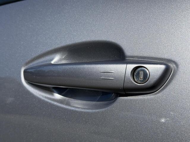 Peugeot 5008 Blue Lease Allure 1.2 PureTech 130PK EAT8 Automaat Navigatie, Achteruitrijcamera, Keyless, Afneembare Trekhaak, Apple Carplay, Android Auto