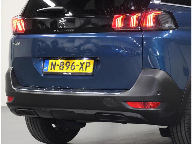 Peugeot 5008 130PK Allure | 1ste eigenaar | Dodehoekdetectie | Camera | Navigatie | AUTOMAAT | Cruise Control | Climate Control | 7 PERSOONS! | Isofix | Parkeersensoren | LED | Privacy Glass |