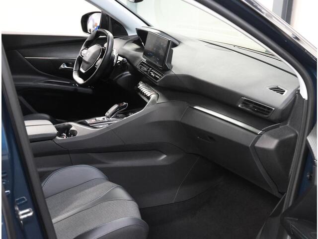 Peugeot 5008 130PK Allure | 1ste eigenaar | Dodehoekdetectie | Camera | Navigatie | AUTOMAAT | Cruise Control | Climate Control | 7 PERSOONS! | Isofix | Parkeersensoren | LED | Privacy Glass |