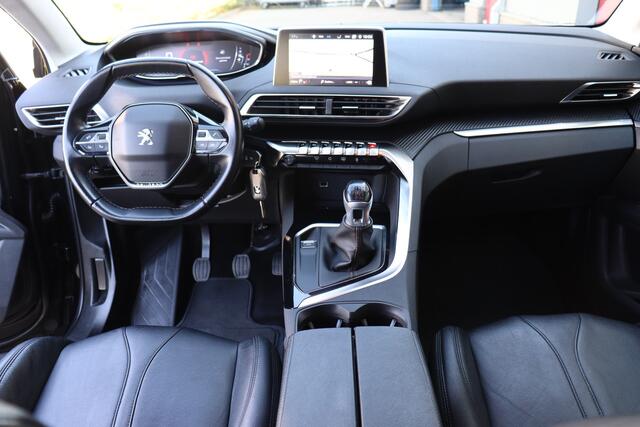 Peugeot 5008 1.2 PureTech Blue Lease Executive O.a: Trekhaak, Leder, Camera, Clima, Cruise, Navi, Etc. All-in prijs!