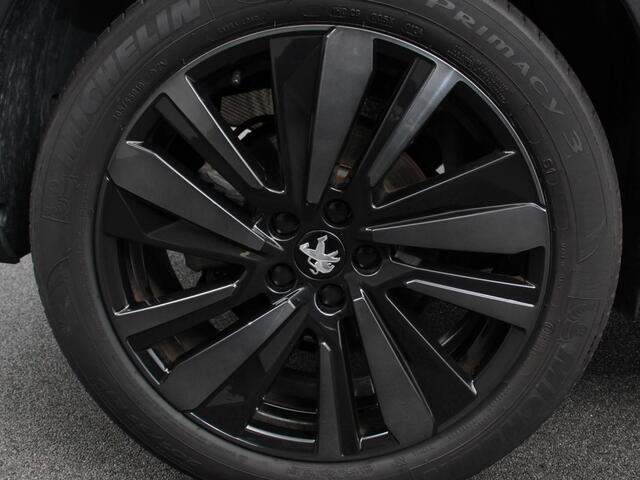 Peugeot 5008 1.2 PureTech 130pk Automaat GT Climate control Adaptive cruise control Achteruitrijd camera Verwarmde voorstoelen Keyless Navigatie LED Apple Carplay/ Android Auto