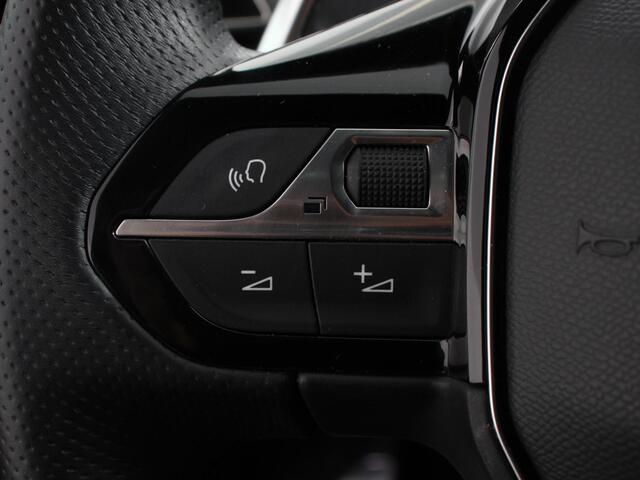 Peugeot 5008 1.2 PureTech 130pk Automaat GT Climate control Adaptive cruise control Achteruitrijd camera Verwarmde voorstoelen Keyless Navigatie LED Apple Carplay/ Android Auto