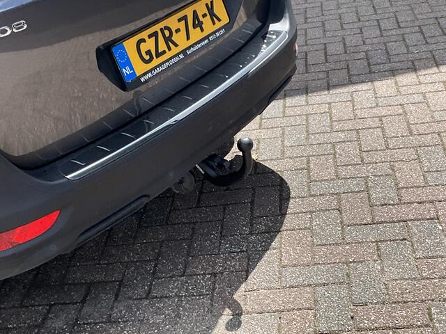Peugeot 5008 7-Pers 1.2 131pk Pack 360°Cam Navi Trekhaak 7p.