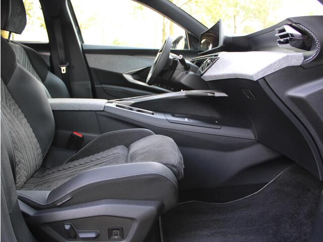 Peugeot 5008 1.2 Hybrid 136 GT Automaat | Navi / Camera / 8jr garantie