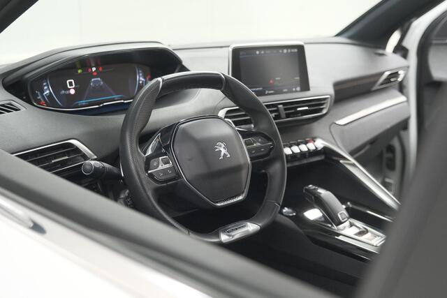 Peugeot 5008 PureTech 130 EAT8 GT-Line | Schuif-/Kanteldak | Trekhaak | Elektrische Kofferklep | Camera