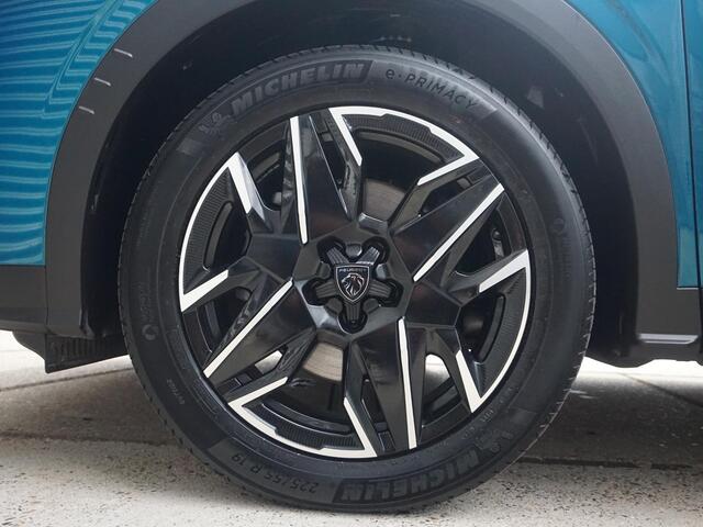 Peugeot 5008 1.2 Hybrid 145 Allure Camera achter