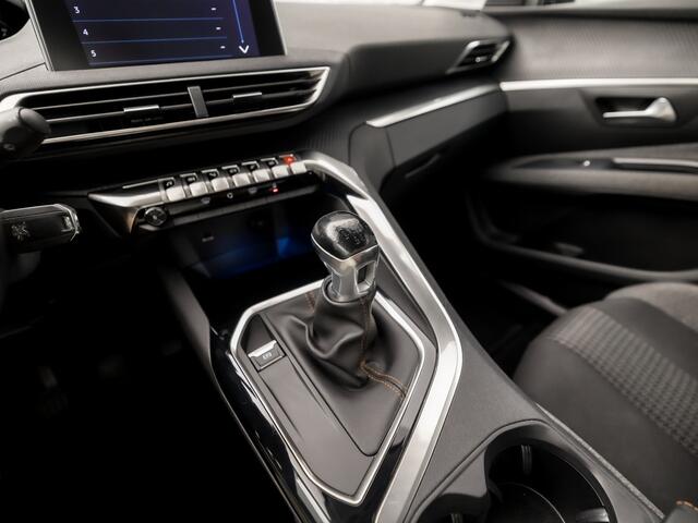 Peugeot 5008 1.2 PureTech Sport 7 Persoons (APPLE CARPLAY, GROOT NAVI, 360 CAMERA, SPORTSTOELEN, CRUISE, LANE ASSIST, NIEUWE APK, NIEUWSTAAT)