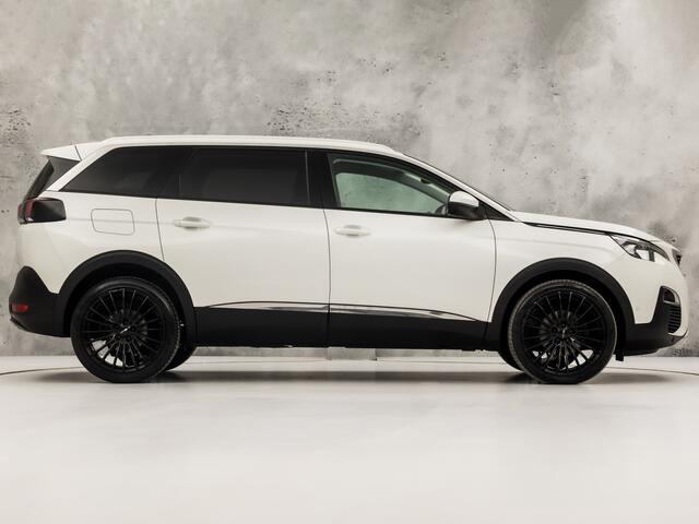 Peugeot 5008 1.2 PureTech Sport 7 Persoons Automaat (APPLE CARPLAY, GROOT NAVI, 360 CAMERA, LEDER, SPORTSTOELEN, GETINT GLAS, KEYLESS, NIEUWSTAAT)