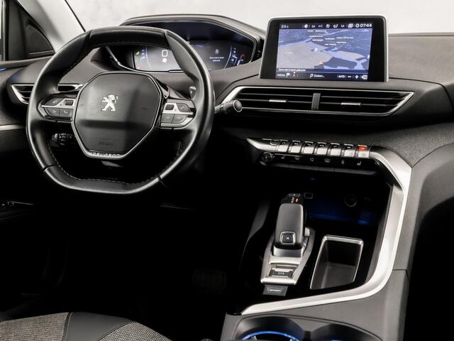 Peugeot 5008 1.2 PureTech Sport 7 Persoons Automaat (APPLE CARPLAY, GROOT NAVI, 360 CAMERA, LEDER, SPORTSTOELEN, GETINT GLAS, KEYLESS, NIEUWSTAAT)