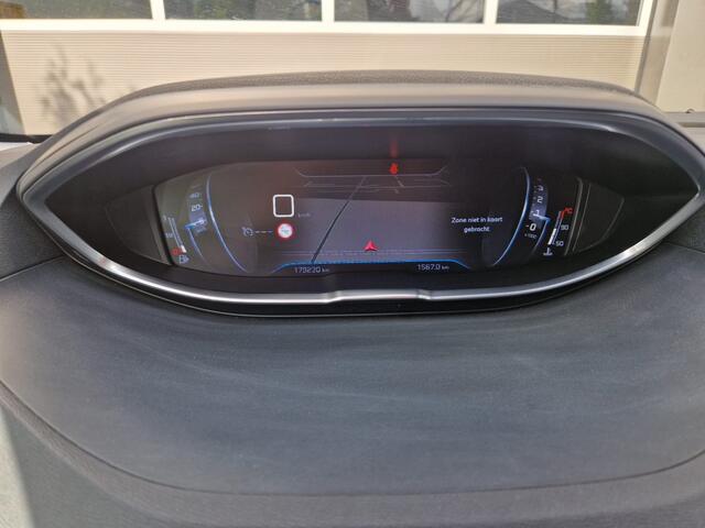 Peugeot 5008 1.2 PT BL. Executive 7 Persoons