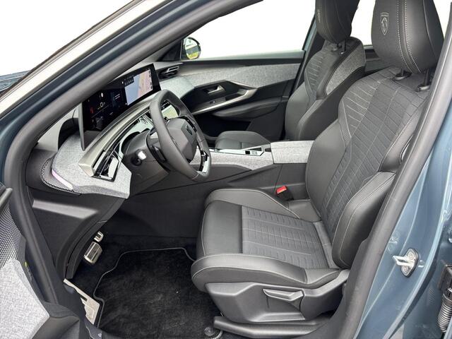 Peugeot 5008 e-5008 GT EV 97 kWh 230pk | LONG RANGE | UIT VOORRAAD | PANORAMIC NAVIGATION | 180° CAMERA | 7-ZITTER | APPLE CARPLAY / ANDROID AUTO | WARMTEPOMP | ISOFIX | 671 KM WLTP |