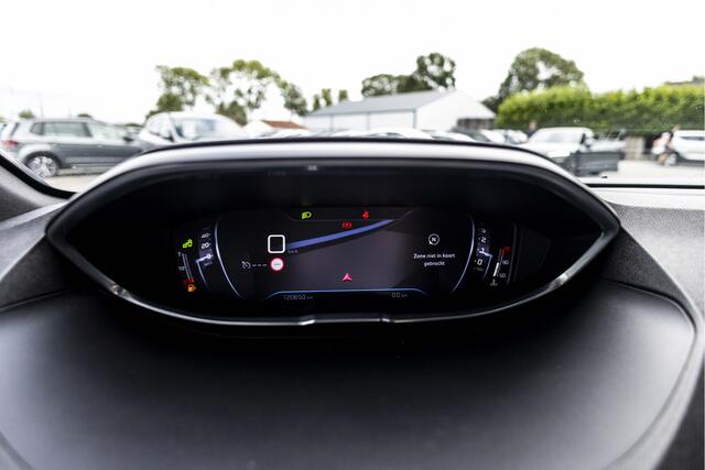 Peugeot 5008 1.2 PureTech GT-Line | Pano | 19" | 360° Camera