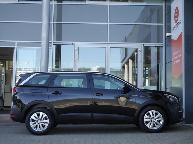 Peugeot 5008 1.2 PureTech Active | Automaat | Trekhaak | 7 zits | Achteruitrijcamera | Parkeersensoren voor | Apple carplay | Climate control | Cruise control |