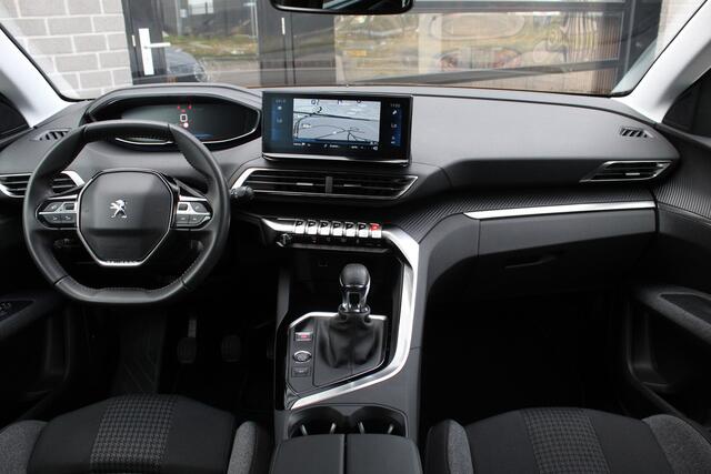 Peugeot 5008 1.2 PureTech Active Pack Business / 7 Persoons / Carplay / N.A.P.