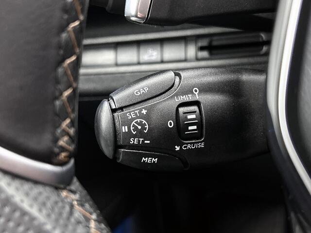 Peugeot 5008 1.5 HDI Automaat 7Pers. GT-Line Euro6 / Panoramadak / Trekhaak / Leder / Airco-ecc./ Xenon / Apk nieuw