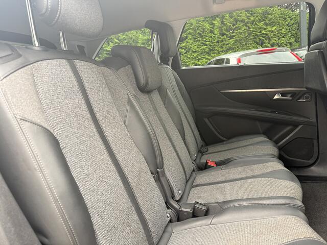 Peugeot 5008 130pk PT Allure Aut. 7p., Camera | 19inch | Navi