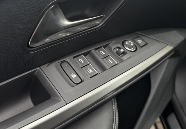 Peugeot 5008 1.2 Hybrid 145 GT 7p