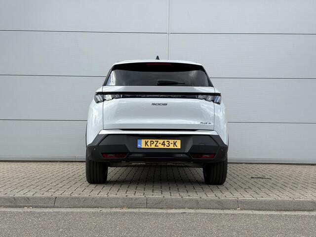 Peugeot 5008 1.6 Plug-in Hybrid 195 Allure 7p | Stoelverwarming | Camera | Cruise Control | Apple Carplay/Android Auto