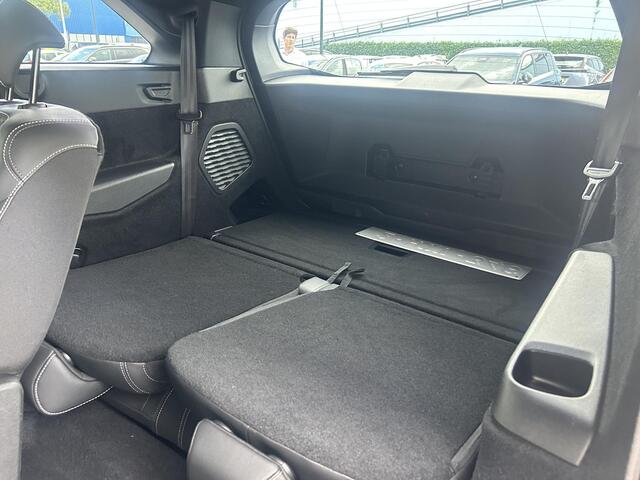 Peugeot 5008 1.6 Plug-in Hybrid 195 Allure 7p | Stoelverwarming | Camera | Cruise Control | Apple Carplay/Android Auto