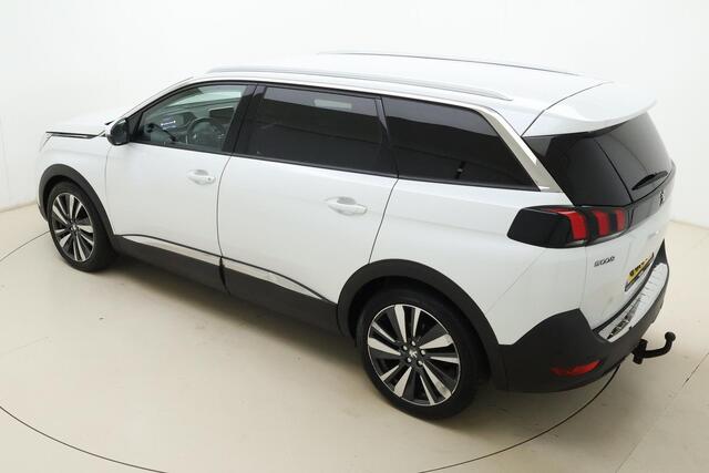 Peugeot 5008 1.6 PureTech Blue Lease Premium Automaat | Navigatie | Trekhaak | Draadloze telfoonlader | Camera | Keyless | Half lederen bekleding